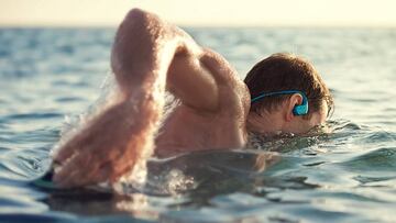 Auriculares acuáticos para ir a la piscina o a la playa