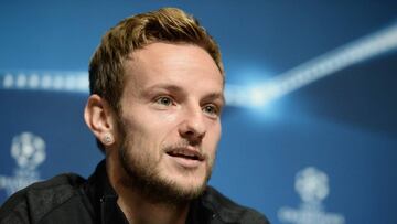 Barcelona&#039;s Croatian midfielder Ivan Rakitic takes part in a press conference at the Etihad stadium in Manchester, northern England on October 31, 2016 on the eve of their Champions league match against Manchester City.  / AFP PHOTO / OLI SCARFF