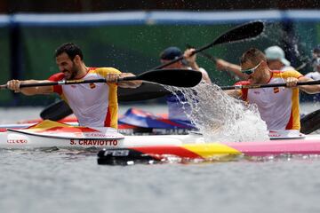 Saúl Craviotto (i) y Marcus Walz (d) durante la final. 