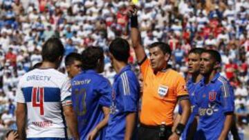 Roberto Tobar será el árbitro del clásico universitario