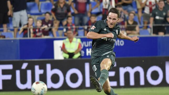 Kortajarena y Martón, dos txuri-urdin enrachados se citan en El Alcoraz