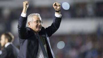 Vucetich reconoce que está en pláticas con Costa Rica