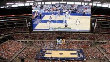 <b>RÉCORD. </b>Panorámica del Cowboy Stadium en el partido que enfrentó a Texas y North Carolina.