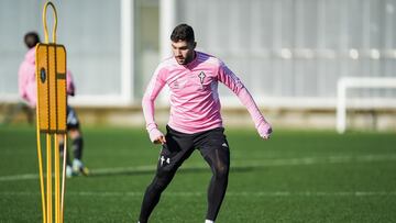 Unai N¨²?ez, durante un entrenamiento del Celta en la ciudad deportiva del club celeste.