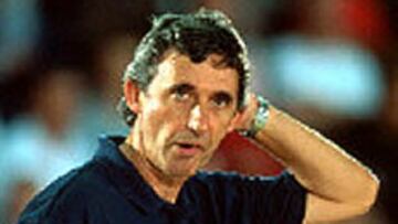 <B>NUEVO ENTRENADOR BLAUGRANA.</B> El entrenador yugoslavo, Svetislav Pesic, firmará mañana viernes con el FC Barcelona por las dos próximas temporadas.