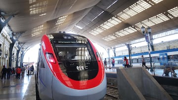 Así es el tren más rápido de Sudamérica que está en Chile: pantallas led, servicio a bordo y recorrido de Estación Central a Curicó