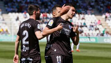 El Huesca da un paso de gigante para el ascenso a Primera
