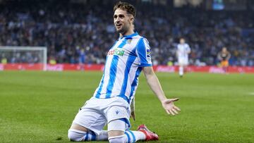 Januzaj celebra un gol con la Real.