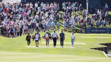 Golf fans will be in for a treat this December with a first of its kind event that will see two the PGA’s biggest stars take on two of LIV Golf’s best.