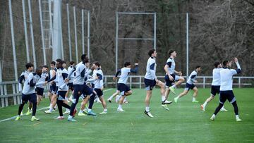 Real Sociedad's players attend a training session on the eve of their UEFA Champions League last 16 second leg football match against Paris Saint-Germain (PSG) at a training ground in Zubieta on March 4, 2024. (Photo by ANDER GILLENEA / AFP)