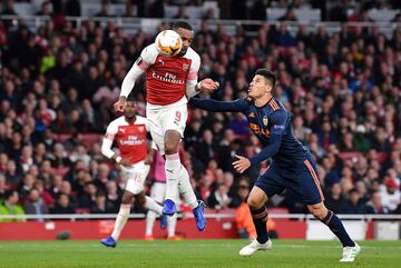 2-1. Alexandre Lacazette marcó el segundo gol.