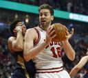 Pau Gasol sufre a Anthony Davis en otro gran día de Jimmy Butler