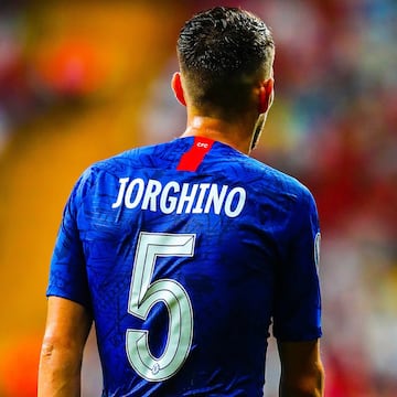 El mediocampista llevó una camiseta que decía "Jorghino", en lugar de Jorginho.