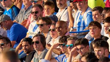 Sarah Rudd y Ravi Ramineni (en el centro de la imagen) durante el Leganes - Rayo Vallecano de pretemporada