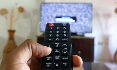 ¿Suena más alta la TV durante la publicidad que durante un programa?