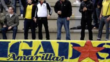 Pelea entre hinchas del Cádiz y el Betis en Sevilla