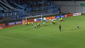 Un chileno ‘olvidado’ reaparece con su primer gol en Argentina: una definición pocas veces vista