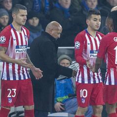 Las renovaciones obligaron a una plantilla de 20 futbolistas