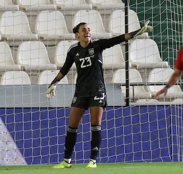 María Isabel Rodríguez Rivero, conocida como 'Misa'.  La guardameta del Real Madrid es actualmente la número 1 para Jorge Vilda. Indiscutible tanto en el club blanco como para La Roja desde la salida de Paños en octubre. Ya le peleaba la titularidad.