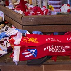 Frío, lluvía y el Atlético, en el columbario de Hillsborough