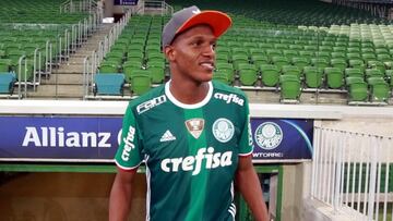 Yerry Mina marca gol con Palmeiras, pero sale lesionado