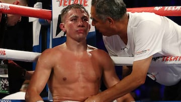 El kazajo pierde en las tarjetas con Canelo y es despojado del t&iacute;tulo mundial de peso medio; es la primera derrota en su carrera como profesional