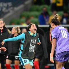 Australia se prueba sin Kerr