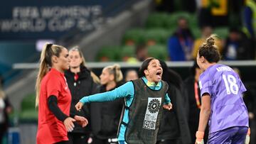 Las jugadoras de Australia celebran la victoria contra Canad¨¢ en el Mundial femenino de Australia y Nueva Zelanda.