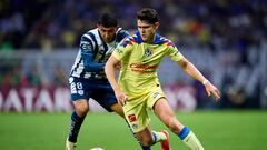 Bryan Gonzalez (L) of Pachuca fights for the ball with Israel Reyes (R) of America during the semifinals first leg match between America and Pachuca as part of the CONCACAF Champions Cup 2024, at Azteca Stadium on April 23, 2024 in Mexico City, Mexico.