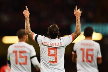 Paco Alcacer celebrates.