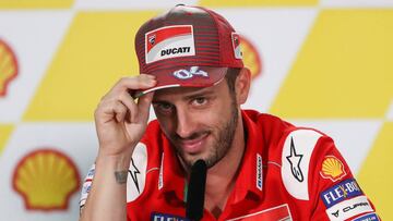 EPA3604. SEPANG (MALAWI), 01/11/2018.- El piloto italiano de MotoGP Andrea Dovizioso (Ducati) posa durante la rueda de prensa de pilotos celebrada en el circuito de Sepang, donde se disputa este fin de semana el Gran Premio de Malasia de MotoGP, hoy, 1 de noviembre de 2018. EFE/ Fazry Ismail