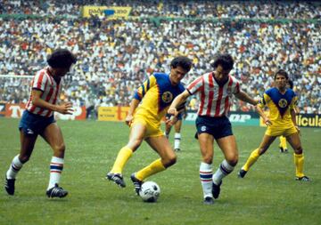 América
⋆ 1983-84
⋆ 1984-85
⋆ PRODE 85
⋆ 1987-88
⋆ 1988-89