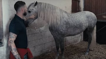 Sergio Ramos con su caballo 'Silencio', proclamado Campeón de Andalucía 2016 y mejor funcionalidad del concurso, en su yeguada SR4.