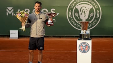 Fabio Fognini, campe¨®n de la Copa Faulcombridge en Valencia.