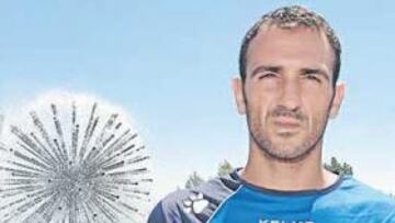 <b>EN EL ENTORNO DE CAMPOAMOR. </b>Toni Prats posa para AS delante de las fuentes que embellecen el 'Real Club de Golf de Campoamor'.