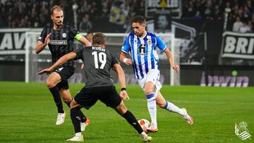 Januzaj en acción en la Europa League ante el Sturm Graz.
