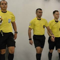 Árbitros de MLS sacan la ‘amarilla’ y amenazan con huelga