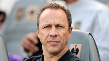 LOS ANGELES, CALIFORNIA - FEBRUARY 22: Steve Cherundolo, Head Coach of Los Angeles FC, looks on before the MLS match between Los Angeles Football Club and Minnesota United FC at BMO Stadium on February 22, 2025 in Los Angeles, California. Harry How/Getty Images/AFP (Photo by Harry How / GETTY IMAGES NORTH AMERICA / Getty Images via AFP)