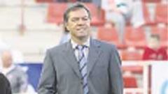 Ferrando: "En los fichajes no estamos para pruebas"