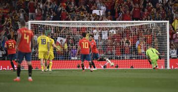 2-0. Álvaro Morata marcó el segundo gol de penalti.