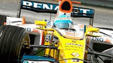 <b>MEJORANDO. </b>Fernando Alonso, a pesar de que no pudo terminar la carrera y sufrió problemas de frenos, disfrutó de un Renault más competitivo en Canadá.