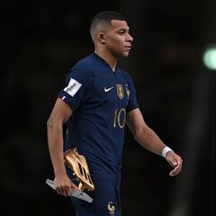 FIFA recuerda a James Rodríguez al destacar a Mbappé