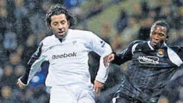 <b>EN BUENA FORMA. </b> Iván Campo sigue destacando en el Bolton y en sus acciones de gol.