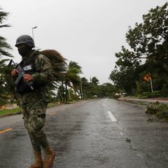 Huracán Delta tocó tierra; se degradó a categoría 2