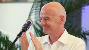 AMDEP1377. BARRANQUILLA (COLOMBIA), 24/02/2026.- Fotografía cedida por la Federación Colombiana de Fútbol del presidente de la FIFA, Gianni Infantino, hablando durante la inauguración del Centro de Alojamiento para el Alto Rendimiento de la FCF este martes, en Barranquilla (Colombia). Infantino, afirmó en la ciudad colombiana de Barranquilla que tiene "confianza total en México" para la realización del Mundial de este año, que tiene partidos programados en Ciudad de México, Guadalajara y Monterrey, pese a la violencia desatada en el país. EFE/ FCF/ SOLO USO EDITORIAL/ NO VENTAS/ SOLO DISPONIBLE PARA ILUSTRAR LA NOTICIA QUE ACOMPAÑA (CRÉDITO OBLIGATORIO)