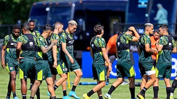 Aug 9, 2022; Eden Prairie, MN, USA; Liga MX All-Star players warm up during 2022 MLS Liga MX All-Star Training at Life Time Sport. Mandatory Credit: Aaron Doster-USA TODAY Sports