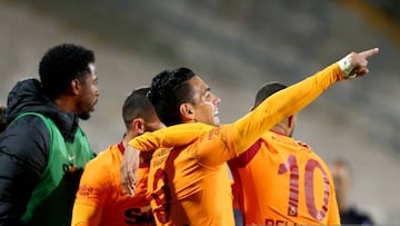 Falcao Garc&iacute;a, delantero del Galatasaray es ejemplo para las nuevas generaciones del equipo turco. Ali Yavuz Kol lo ve como un ejemplo a seguir