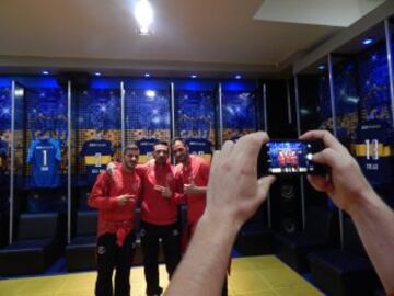 El Sevilla visitó el estadio de Alberto José Armando, 'La Bombonera', donde juega Boca Juniors.