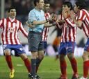 El Atlético golea en el caos de Pérez Burrull