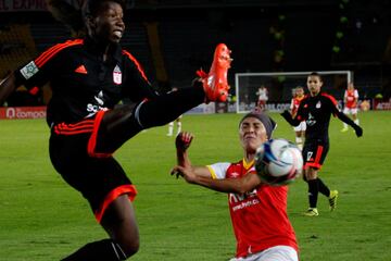 Partidazo en El Campín entre Santa Fe y América de Cali, por las semifinales del fútbol femenino.